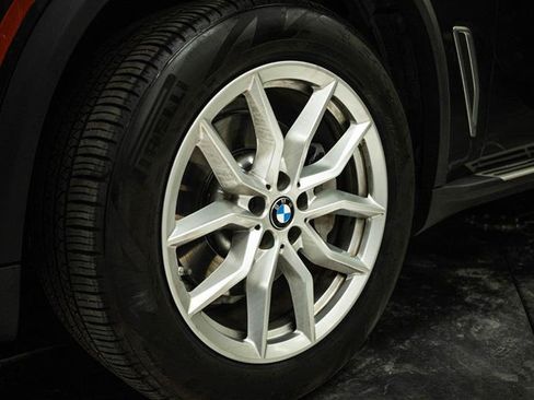 Used 2022 BMW X5 sDrive40i w/ Premium Package RWD image 3