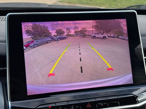 Used 2025 Jeep Compass Limited image 24