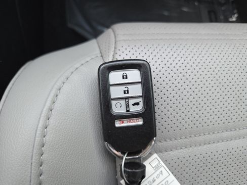 Certified 2020 Honda CR-V Touring image 36