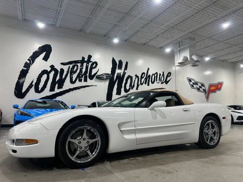 Used 2004 Chevrolet Corvette Convertible w/ Preferred Equipment Group RWD image 22
