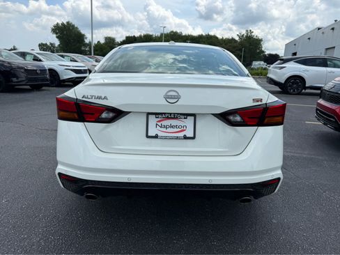 Used 2025 Nissan Altima 2.5 SR FWD image 6