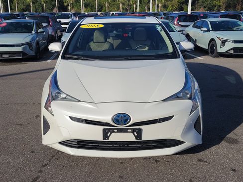 Used 2018 Toyota Prius Four image 2