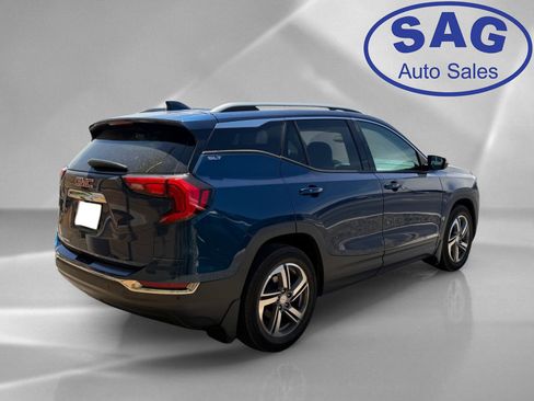 Used 2020 GMC Terrain SLT w/ Preferred Package FWD image 3