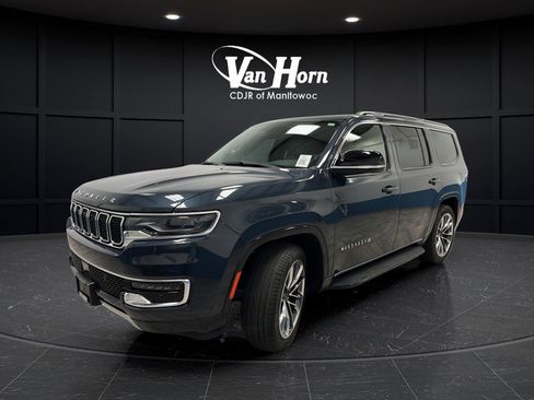 Used 2024 Jeep Wagoneer Series II w/ Premium Group I AWD/4WD image 3
