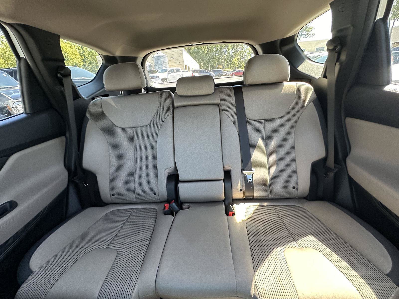 Used 2022 Hyundai Santa Fe SEL AWD/4WD image 12