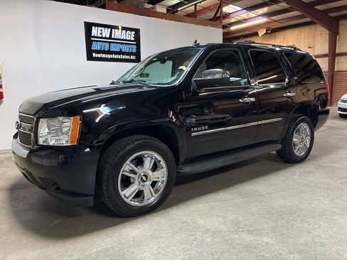 Used 2010 Chevrolet Tahoe LTZ AWD/4WD image 6
