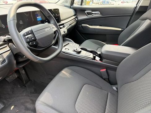 New 2026 Kia Sportage LX FWD image 18