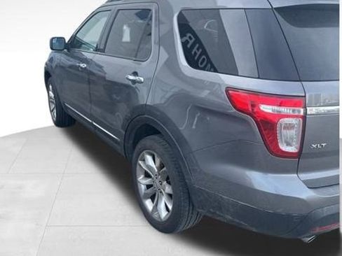 Used 2014 Ford Explorer XLT w/ Equipment Group 202A image 7