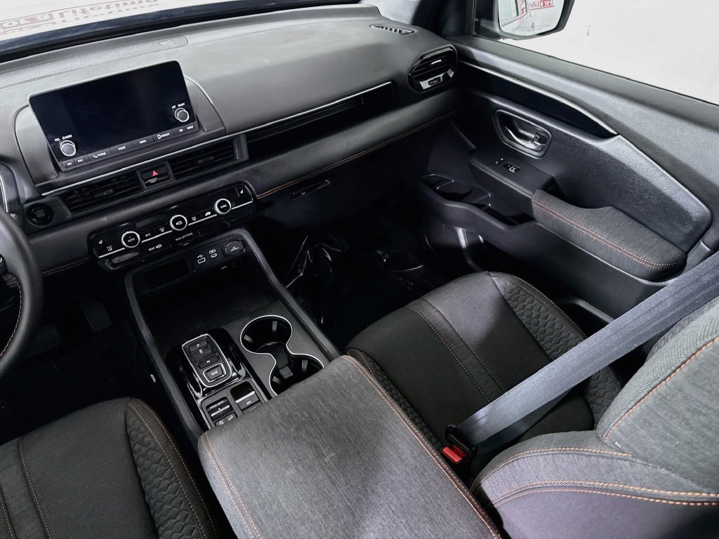 Used 2023 Honda Pilot Sport image 24