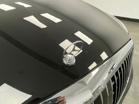 Used 2018 Mercedes-Benz Maybach S 560 4MATIC image 11