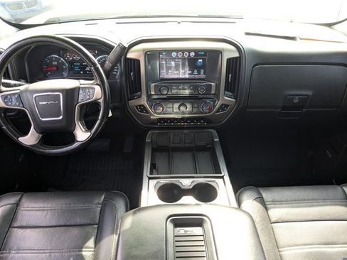 Used 2018 GMC Sierra 1500 Denali w/ Denali Ultimate Package AWD/4WD image 17