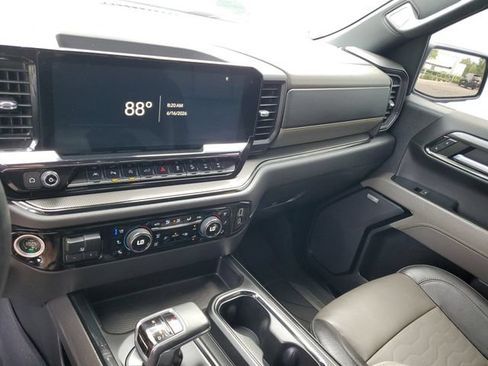 Used 2023 Chevrolet Silverado 1500 ZR2 w/ Technology Package AWD/4WD image 27