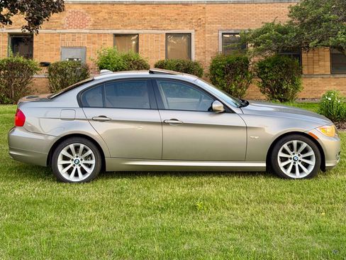 Used 2011 BMW 328i Sedan RWD image 4