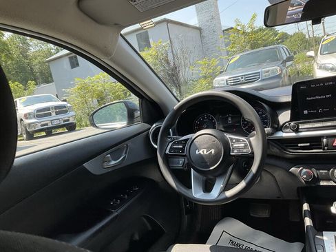 Used 2023 Kia Forte LXS FWD image 13