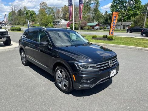 Used 2019 Volkswagen Tiguan SEL Premium AWD/4WD image 4