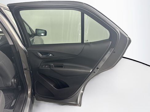 Used 2018 Chevrolet Equinox LT FWD image 30