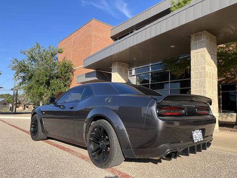 Used 2022 Dodge Challenger R/T Scat Pack RWD image 5