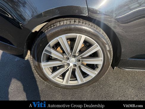 Used 2025 Land Rover Range Rover Long Wheelbase Autobiography image 14