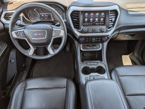 Used 2023 GMC Acadia SLT image 8