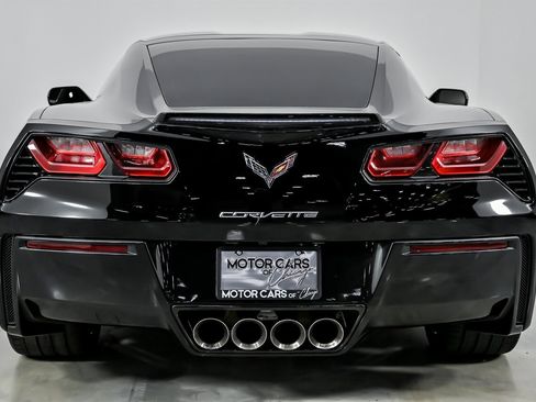 Used 2019 Chevrolet Corvette Stingray Coupe w/ 1LT RWD image 11