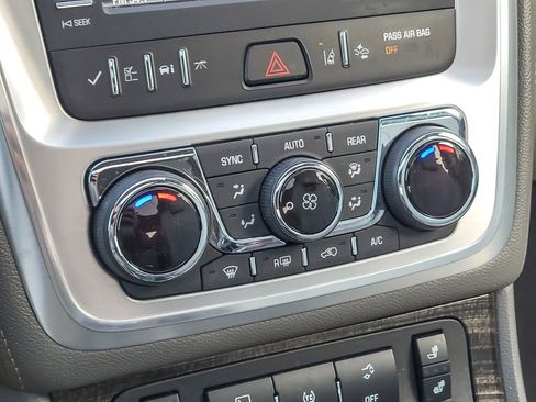 Certified 2017 GMC Acadia Limited SLT image 16