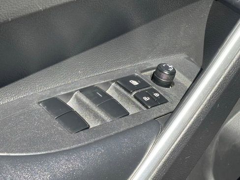 Used 2024 Toyota Corolla Cross LE AWD/4WD image 26