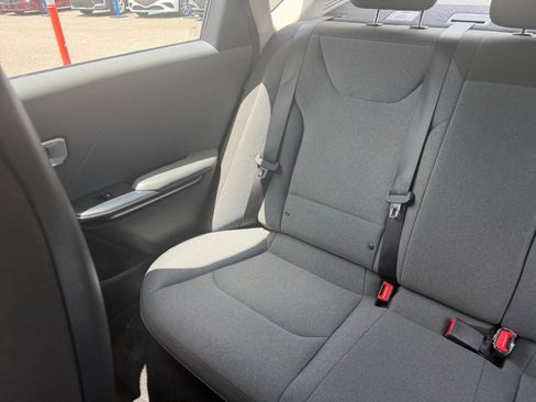 Used 2025 Kia K4 FWD image 38