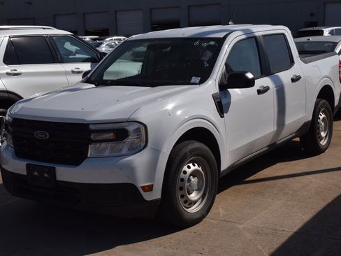 Certified 2024 Ford Maverick XL image 2