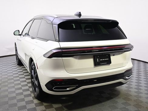 New 2026 Lincoln Nautilus Reserve image 4