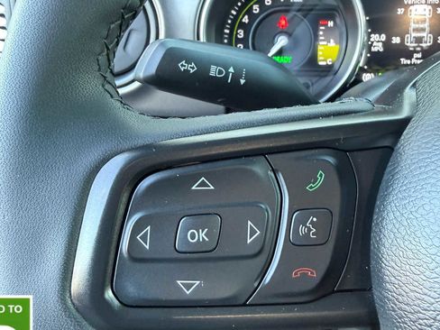 Used 2023 Jeep Wrangler Unlimited image 14