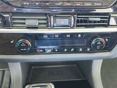 Used 2025 Nissan Pathfinder SL w/ SL Premium Package image 35