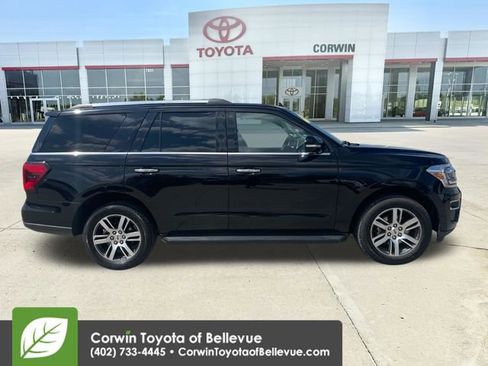 Used 2024 Ford Expedition Limited AWD/4WD image 6