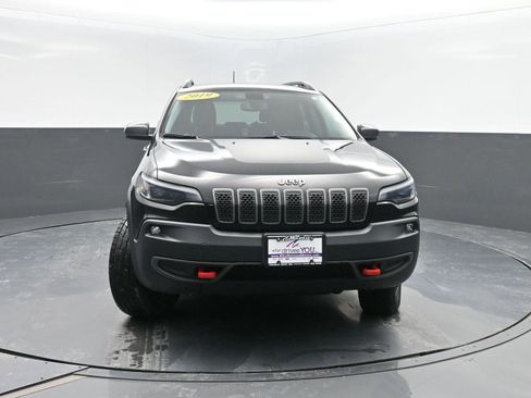 Used 2019 Jeep Cherokee Trailhawk w/ Cold Weather Group image 40