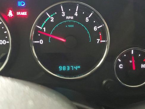 Used 2015 Jeep Wrangler Unlimited Sport image 2