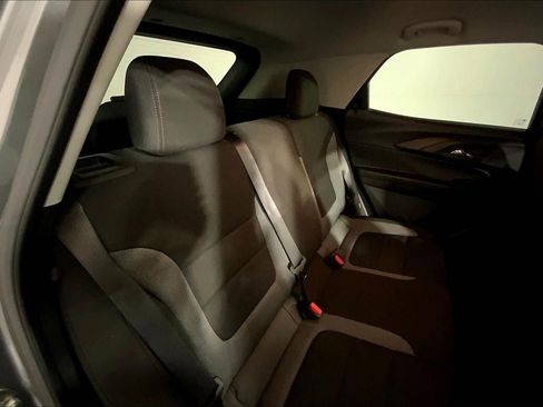 Used 2025 Chevrolet TrailBlazer LT AWD/4WD image 23