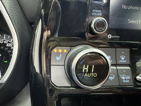 Used 2021 Toyota Highlander XSE image 22