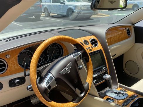 Used 2014 Bentley Continental Mulliner image 20