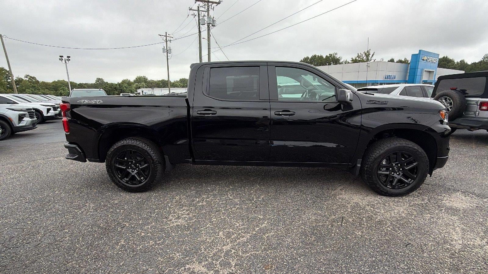 New 2026 Chevrolet Silverado 1500 RST w/ RST All Star Premium Package AWD/4WD image 7