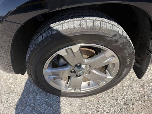 Used 2012 Toyota RAV4 Sport w/ Appearance Pkg FWD image 9