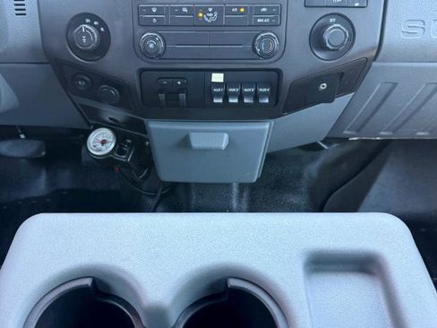 Used 2016 Ford F250 XL w/ XL Appearance Package AWD/4WD image 27