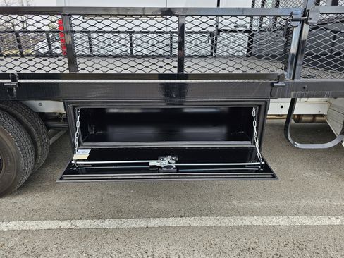 Used 2024 Mercedes-Benz Sprinter 4500 image 5