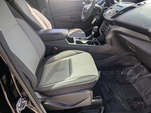 Used 2017 Ford Escape SE image 20