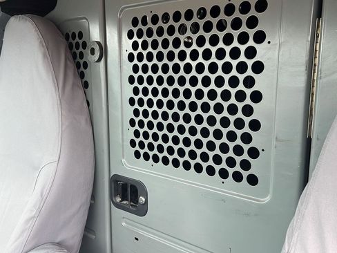 Used 2012 Chevrolet Express 1500 RWD image 39