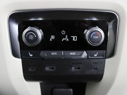 New 2026 GMC Yukon XL Denali w/ Denali Reserve Package image 24