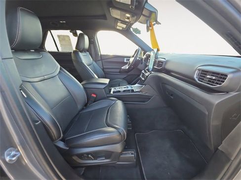Certified 2022 Ford Explorer ST w/ Equipment Group 401A image 15
