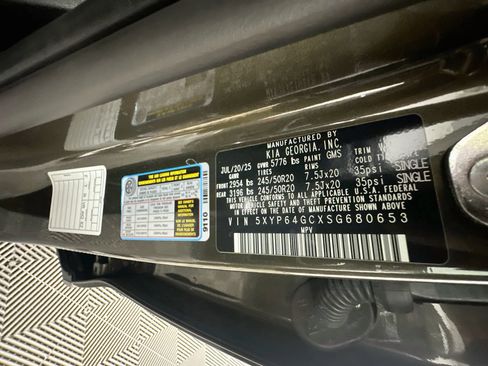 Used 2025 Kia Telluride S FWD image 12