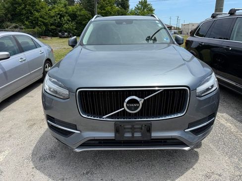 Used 2018 Volvo XC90 T6 Momentum w/ Convenience Package AWD/4WD image 3