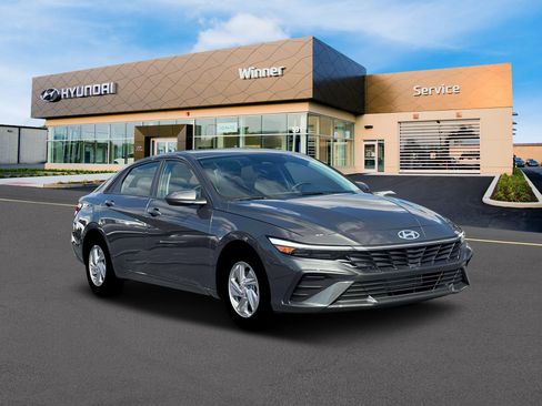 New 2026 Hyundai Elantra SE image 11