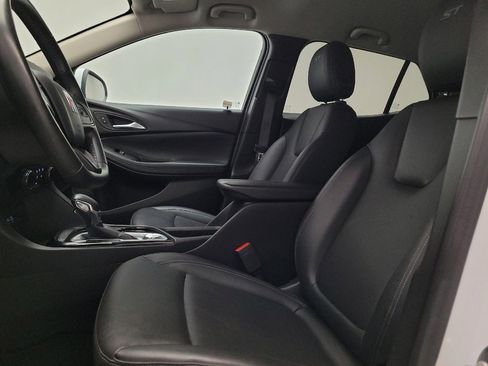 Used 2024 Buick Encore GX Sport Touring FWD image 17