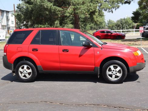 Used 2005 Saturn Vue 2WD w/ Sport Plus Pkg image 3